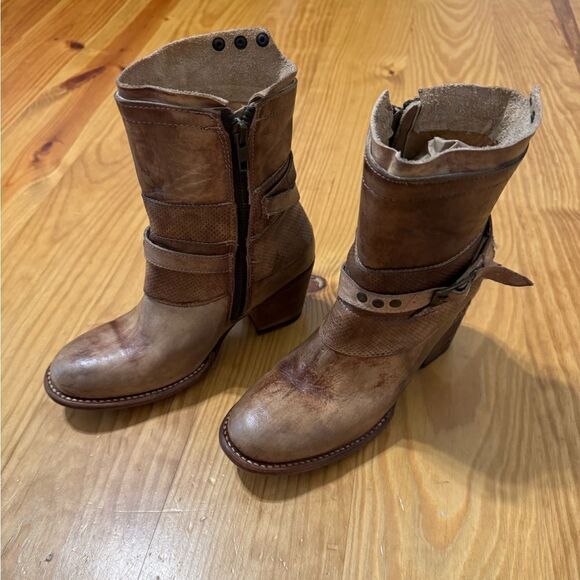 Bed Stu Rowdy Woman’s Teak Driftwood Boots MSRP: $189 - Size 6.5 U.S. - Picture 7 of 14